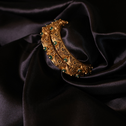Antique Gold Floral Bangles with Green Stones | Santosh Ji Jewellers Moradabad